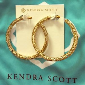 Kendra Scott Maggie Hoop earrings- Gold