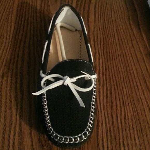 Black and white flats