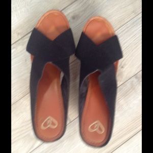 Bundle. For @chelleowens 2 pair Mia wedges 777