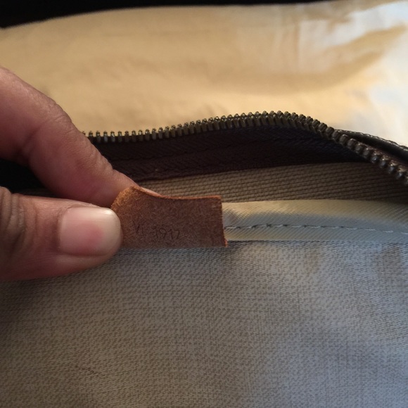 Authentic Louis Vuitton Deauville - Picture 3 of 4