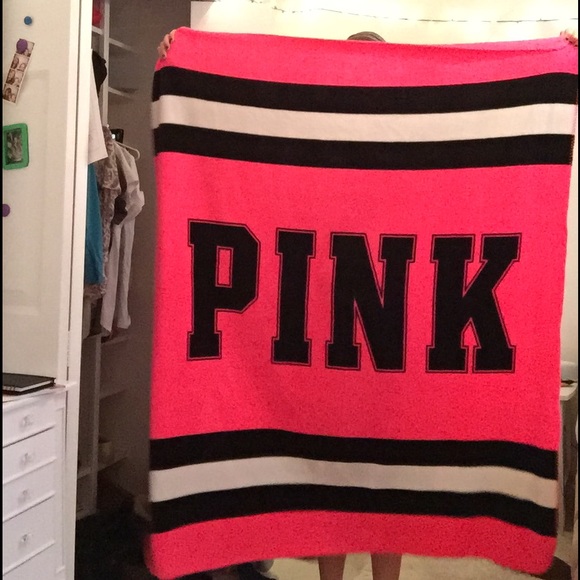 NWOT Limited Edition VS Pink Soft Blanket