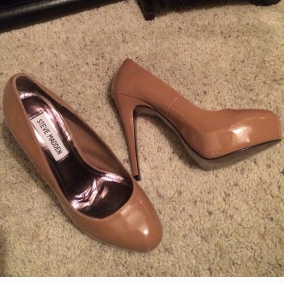 ⚡️SOLD⚡️ Steve Madden brown heels