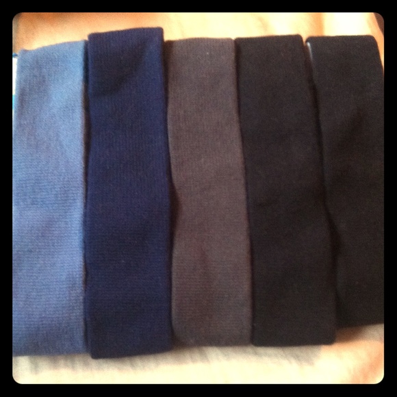 🚫SOLD IN BUNDLE🚫5 workout headbands, like new.