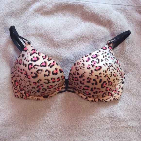 Victoria's Secret add 2cup sizes bombshell bra 32D
