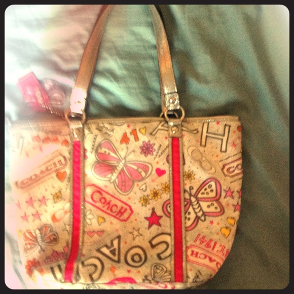 BUTTERFLY COACH BAG GENTLY USED!!!!