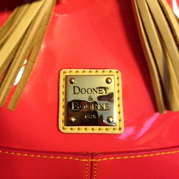 🆕Dooney & Brourke handbag‼️ - Picture 3 of 4