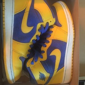 Air Jordan laney 1