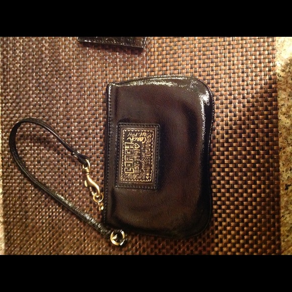 Coach wristlet and credit card holder