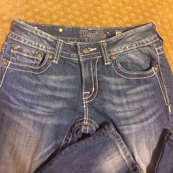 Miss Me Capri Pants - Picture 1 of 3