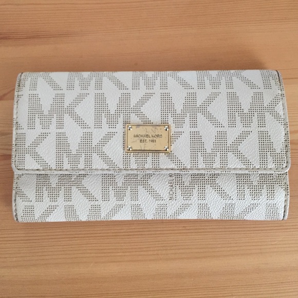 Michael Kors wallet