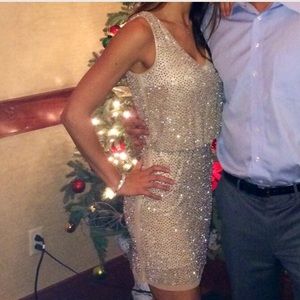 Amazing Cache dress!!! Blush color, sparkly vneck