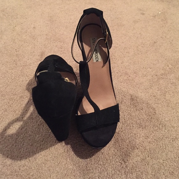 Black Steve Madden wedges