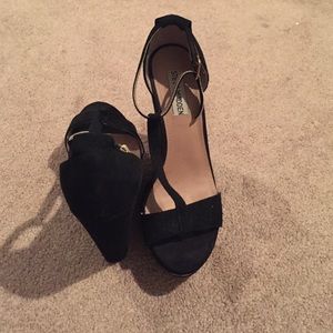Black Steve Madden wedges