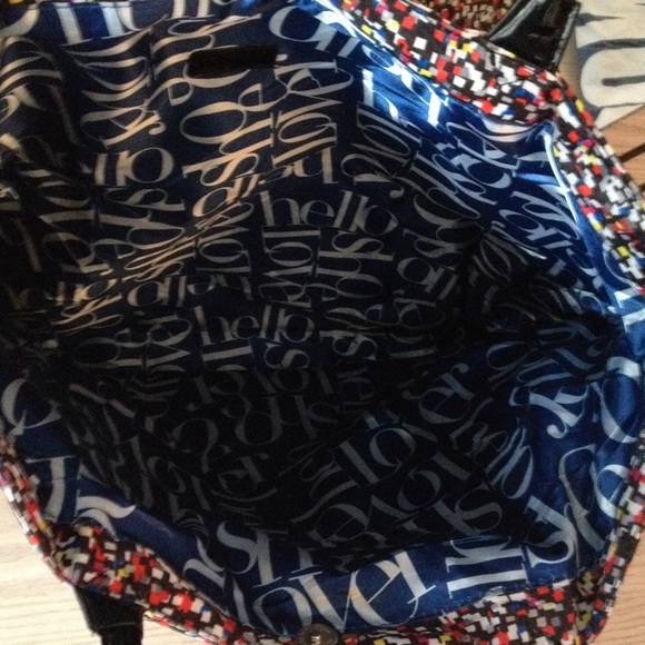 Multi Color Travel Tote - Picture 2 of 2