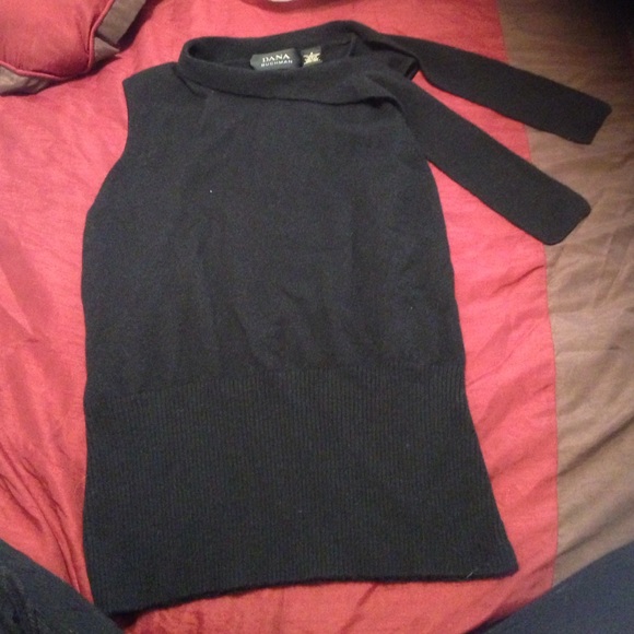 Dana Buchman 100% cashmere black sweater