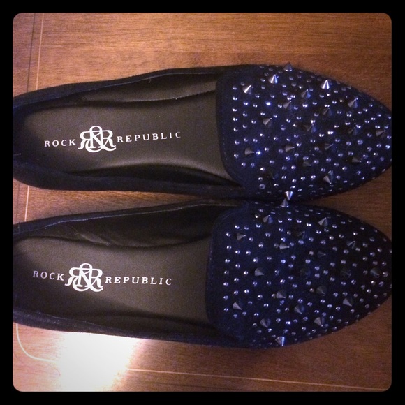 Rock & Republic black and silver flats