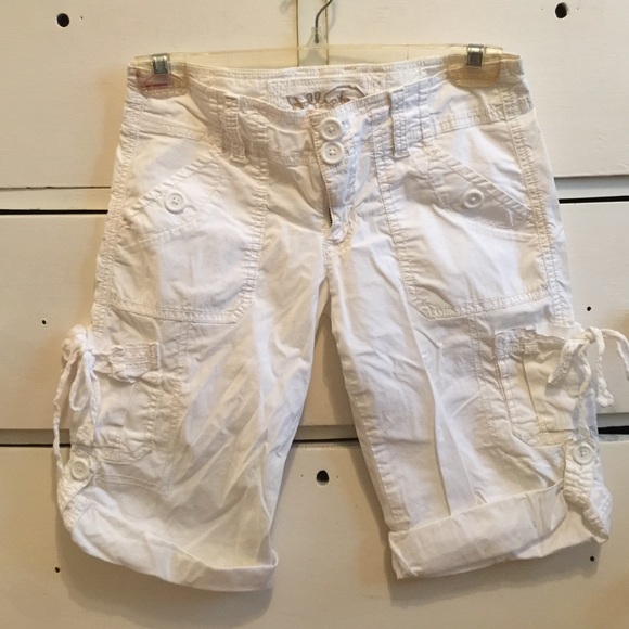 ❗️SOLD❗️white long short/capris