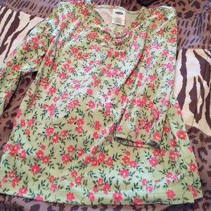 Long sleeve shirt. 3/4 lengths sleeve