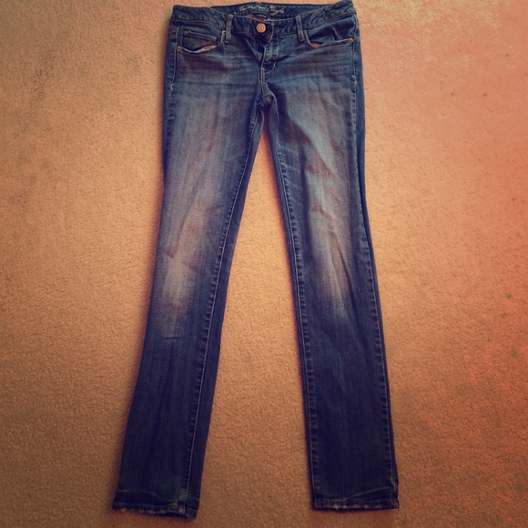 American Eagle size 8 skinny style jean!
