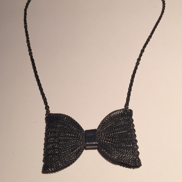 Bow necklace - Picture 1 of 2
