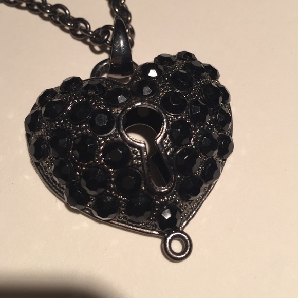 Heart necklace - Picture 2 of 2