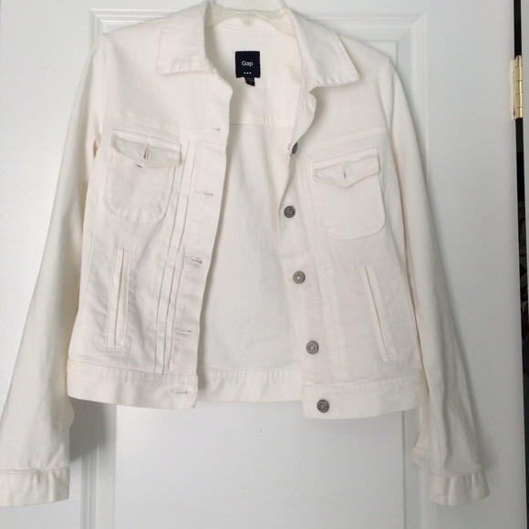 Small white Jean jacket from gap!