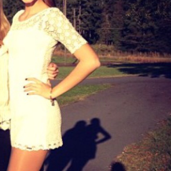Abercrombie & Fitch Lace Dress - Picture 3 of 3