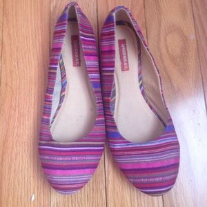 Cute striped flats!