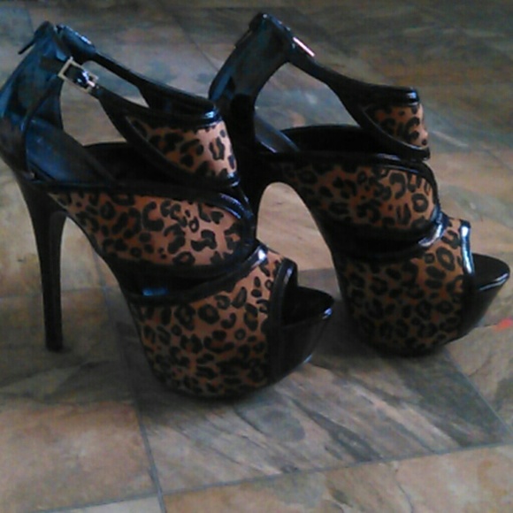Sexy cheetah heel <3