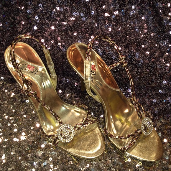 Dazzling Gold Multi-tone Heels W/Rhinestone Buckle - Picture 2 of 4
