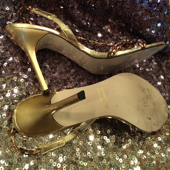 Dazzling Gold Multi-tone Heels W/Rhinestone Buckle - Picture 4 of 4