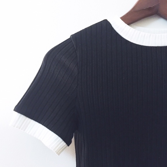 🚫SOLD🚫 Brandy Melville ribbed tuanne top - Picture 2 of 3