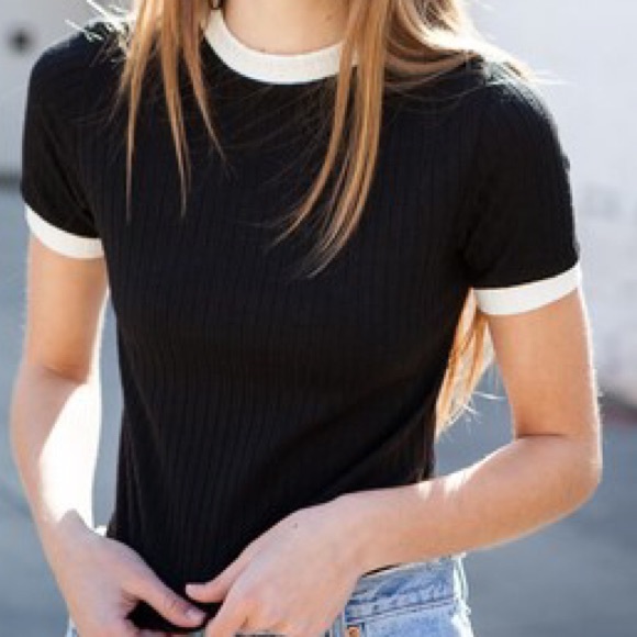 🚫SOLD🚫 Brandy Melville ribbed tuanne top - Picture 3 of 3