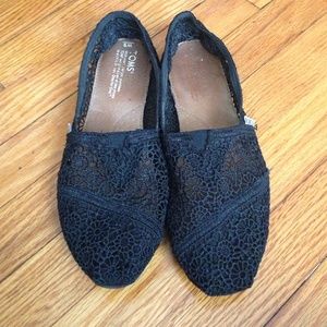 Women's Black Classic CROCHET TOMS, Size 9.