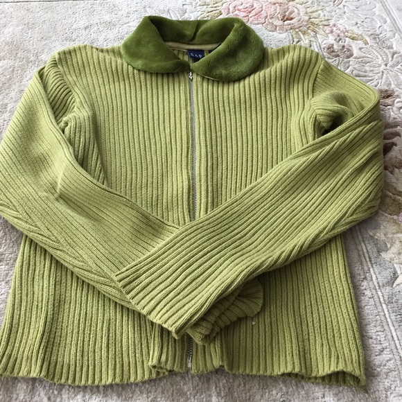 Green Gap sweater