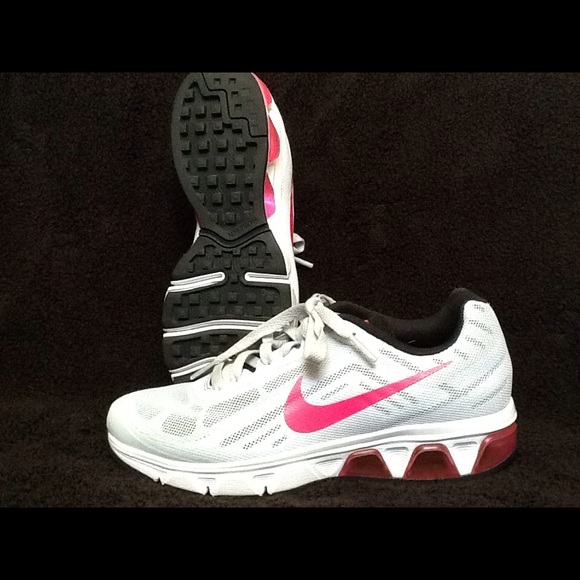 Nike Air Max barely worn running shoes