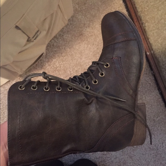 Steve Madden brown boots