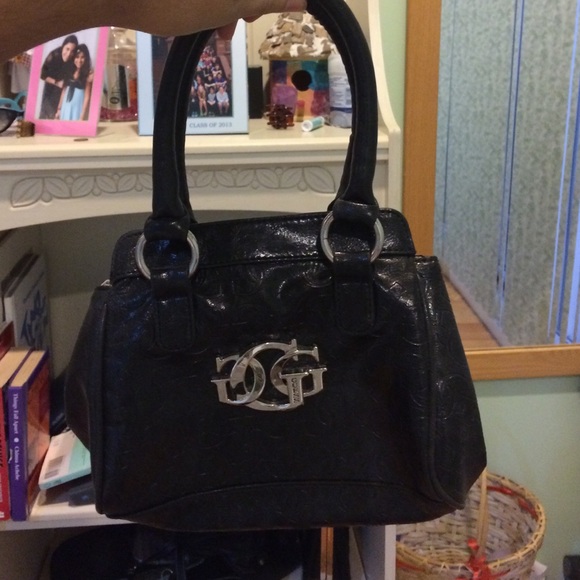 Small black guess purse