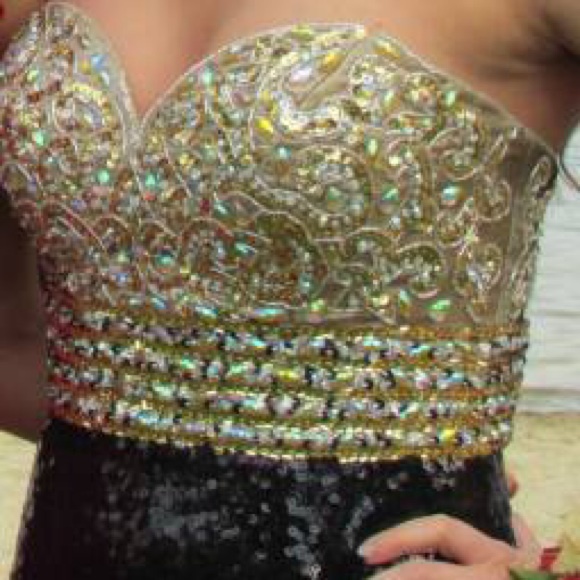 Beautiful sequin prom dress! - Picture 3 of 5