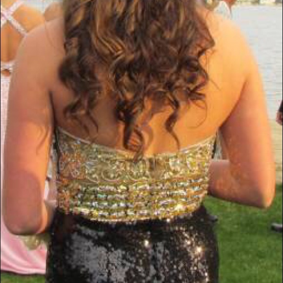Beautiful sequin prom dress! - Picture 4 of 5