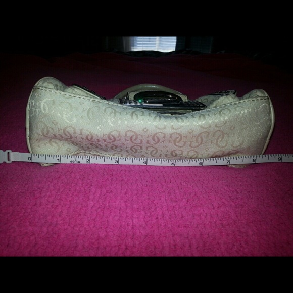 GUESS Purse - Picture 3 of 4