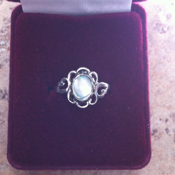 MOP Ring.  Silver tone. Cute!