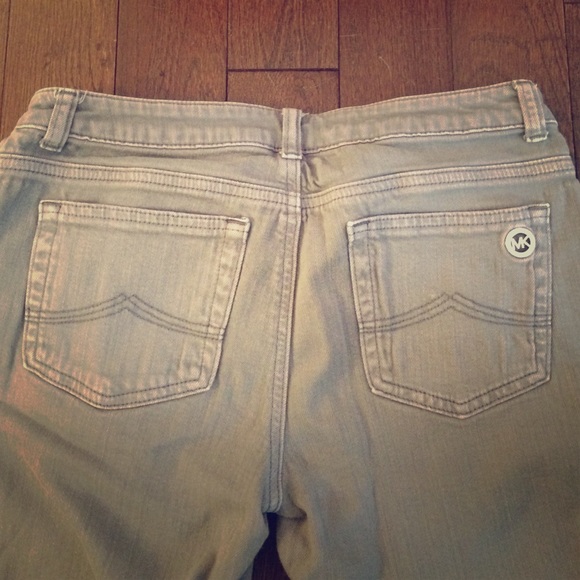 Grey skinny jeans