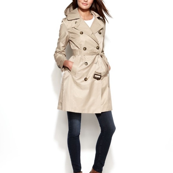 London Fog Petite Medium light trench coat