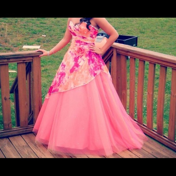 Mori Lee prom dress worn once - Picture 1 of 1