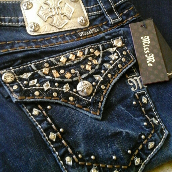 Miss me size 31 boot cut wild diamond pocket