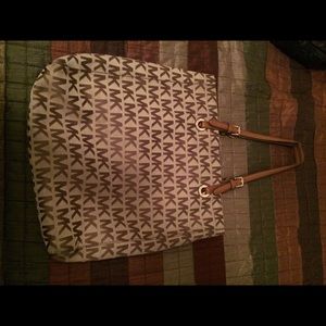 Michael Kors Signature Tote Bag Beige