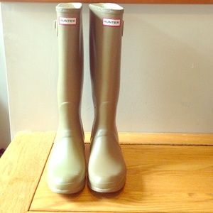 OLIVE Hunter Rain boots Original Tall 8M/9F