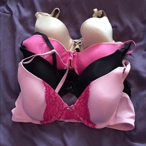 Maidenform set of 4 bras. SZ 34B