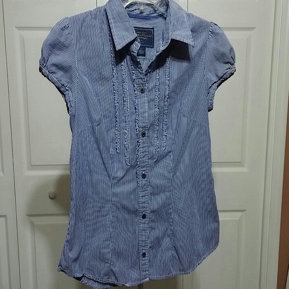 American Eagle Outfitters Fitted Button Up Top